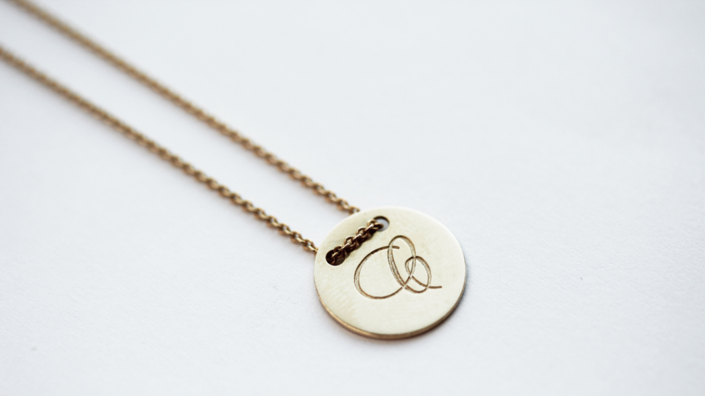 英数字 ジュエリー 刻印